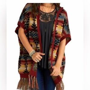 ⭐️American Eagle Outfitters Aztec Fringed Hooded Shawl⭐️